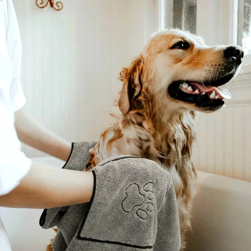 Super Absorbent Big Puppy Pet Dog Towel Bathrobe Bath Towel Microfiber Quick-Drying for Drying Dog Cat Bath Towel Bath Supplies
