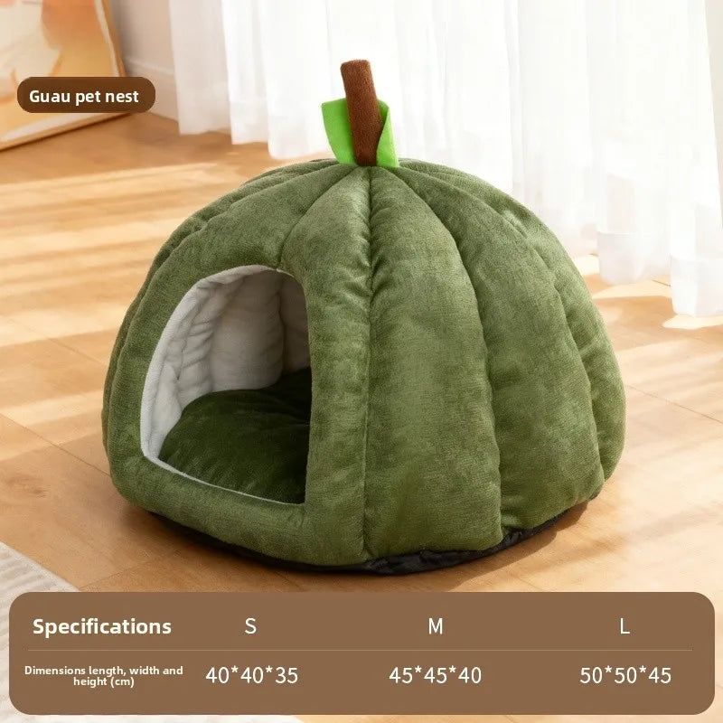 Pumpkin-Shaped Enclosed Winter Pet Bed (Cartoon Design)
