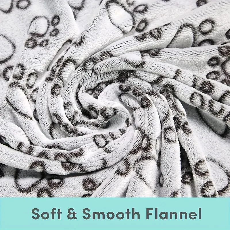 Ultra Soft Fluffy High Quality Pet Blanket Cute Cartoon Pattern Pet Mat Warm and Comfortable Blanket for Cat Dogs Cat Bath Towel