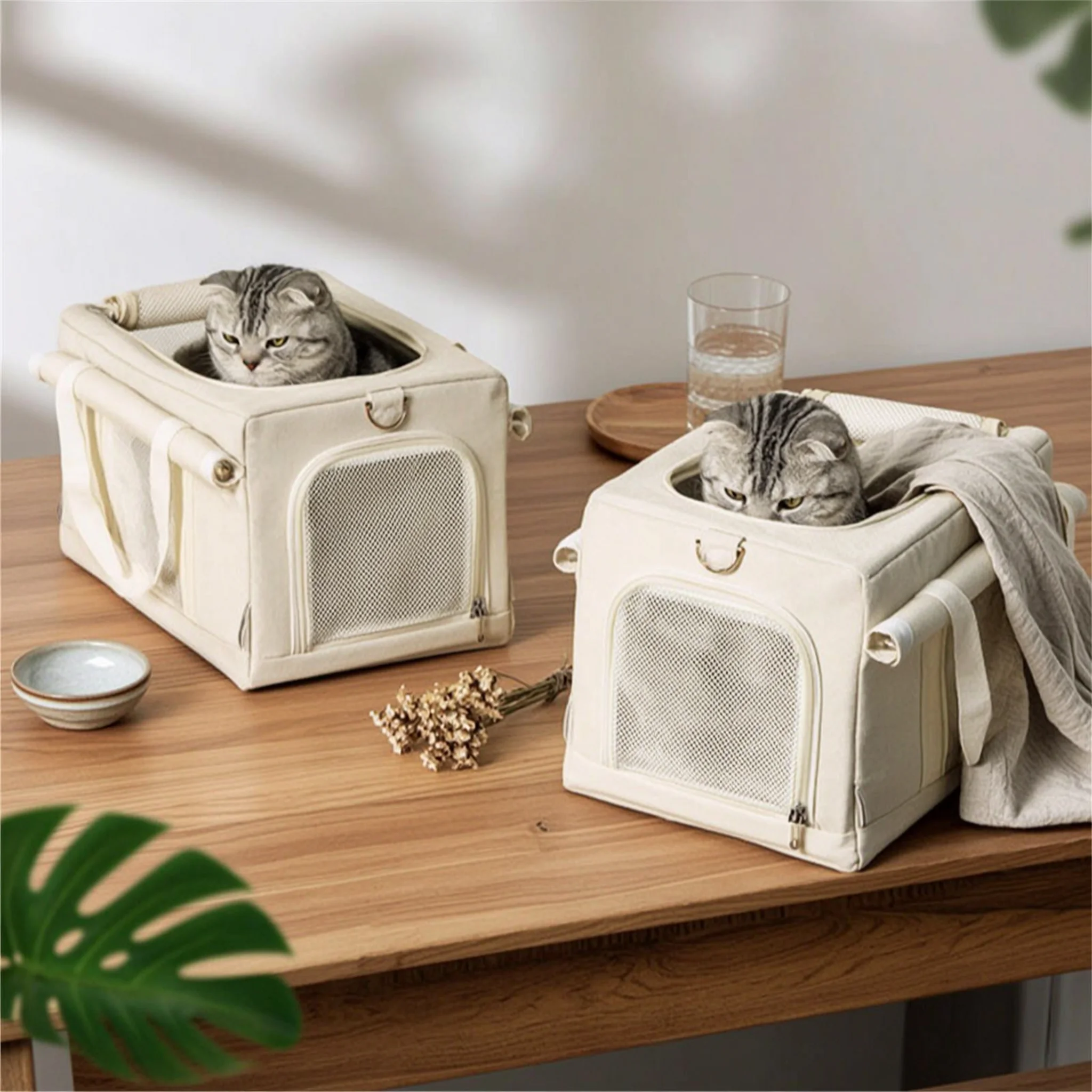 Transportbox Foldable Wheeled Pet Carrier Breathable Rolling Trolley Base for Travel and City Walks