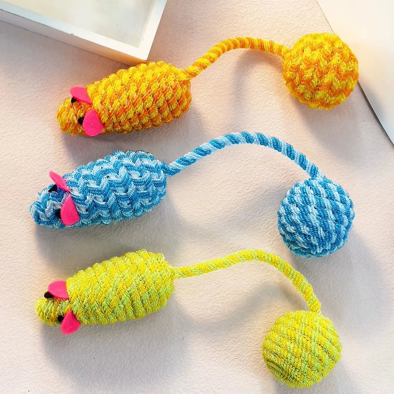 Knitted Mouse Tail Ball Cat Teaser Toy — Rustling Sound Interactive Cat Play Toy