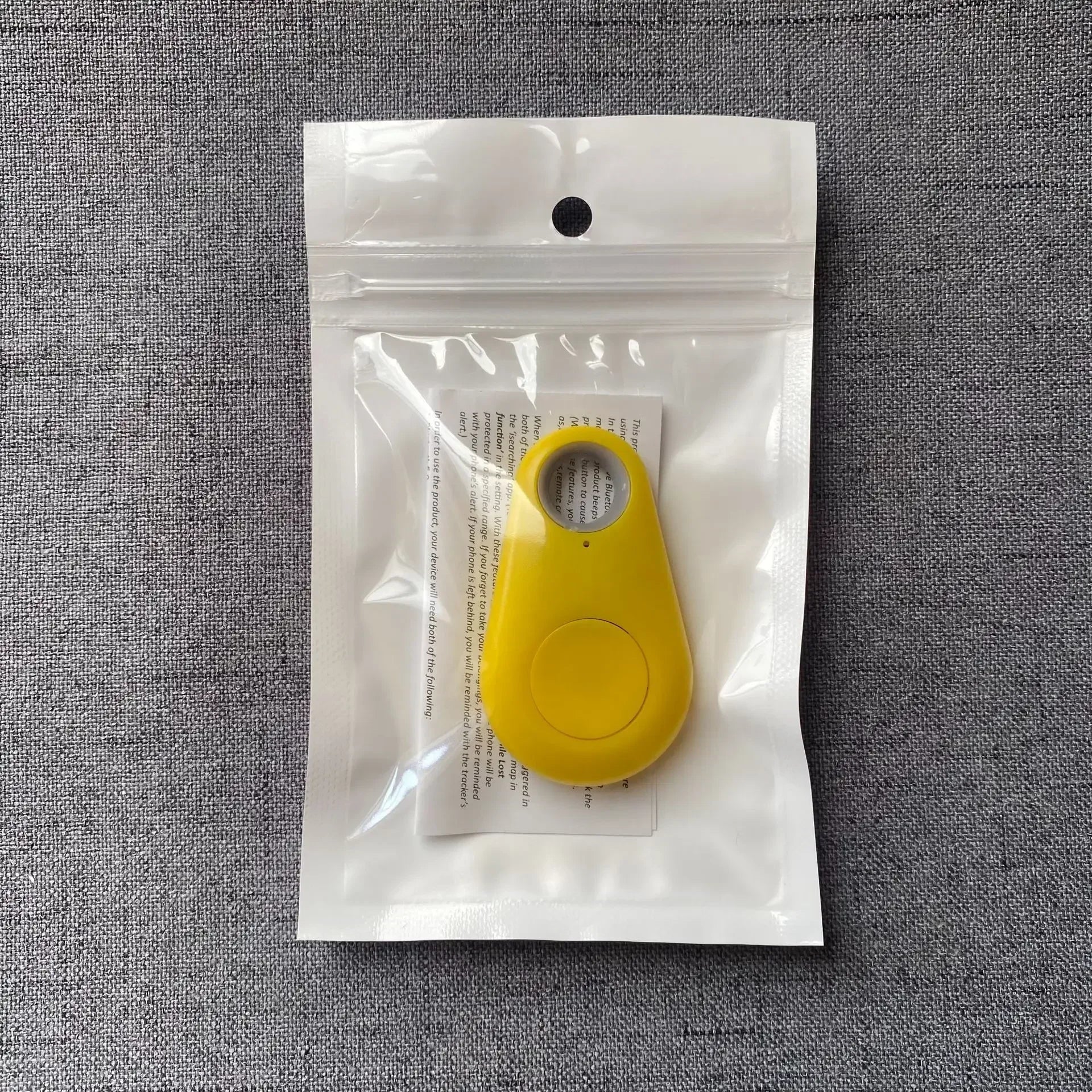 Multi-Use Bluetooth Smart Tag Keychain Tracker - Anti-Loss Alarm GPS Finder for Pets, Kids, Wallets & Keys