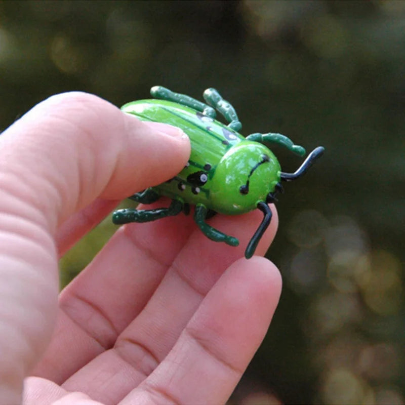 Electric Rotating Beetle & Ladybug Simulation Insect Cat Toy — Motorized Moving Interactive Pet Toy