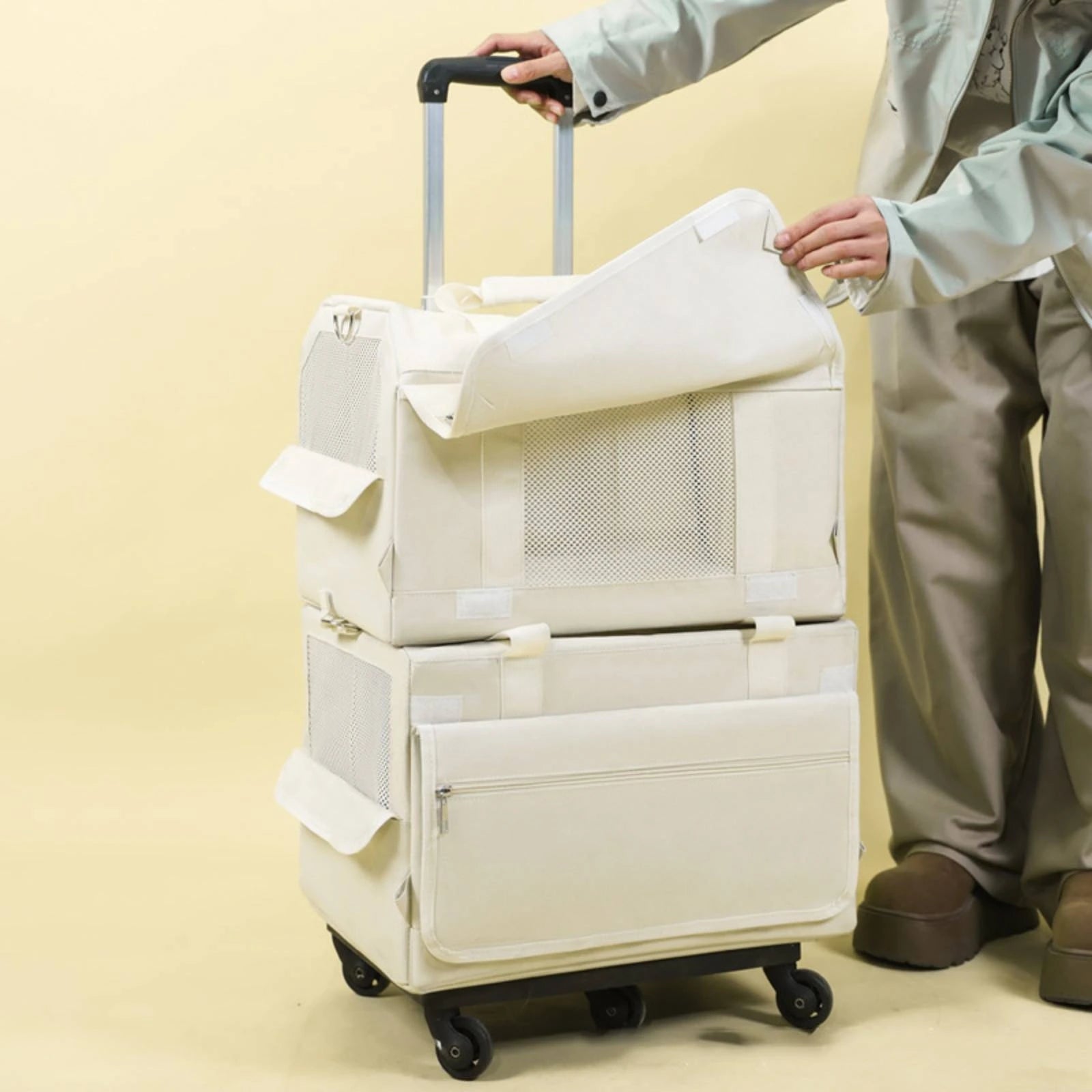 Pet Carrier with Telescopic Handle Soft-Sided Pet Carrier Trolley Travel Bag Breathable Collapsible for Cats, Outings