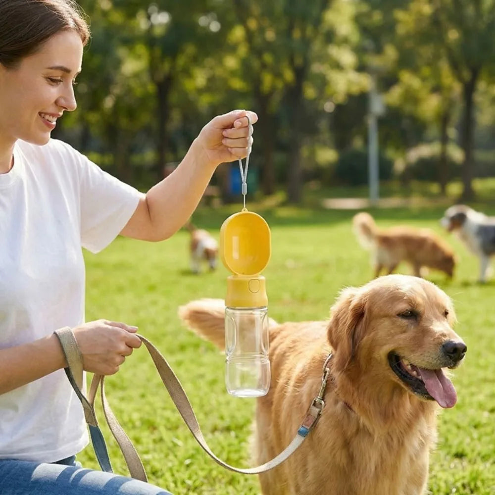 Leak-proof Outdoor Dog Water Bottle with Filter Sealed Dog Water Dispenser Separate Wet and Dry Areas Press Design