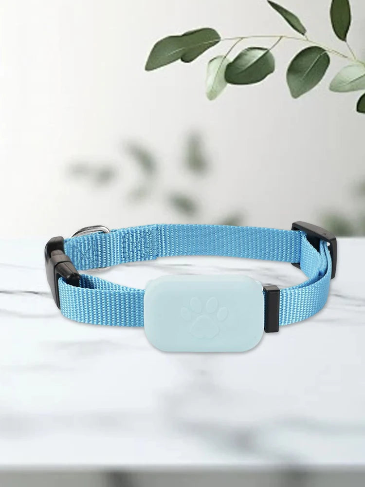 Versatile GPS Pet Tracker with Adjustable Collar for Dogs & Cats - Compact Smart Anti-Loss Locator